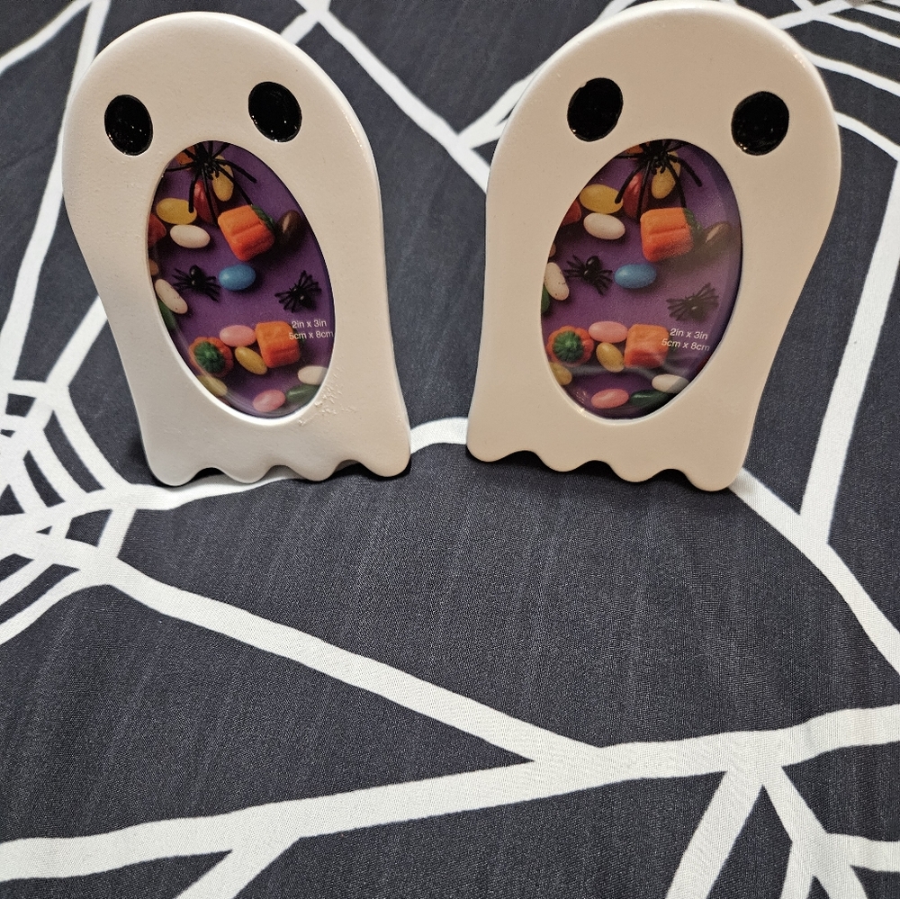 Ghost Picture Frames